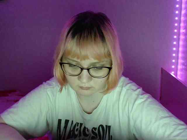 Bonnie_Petite webcam