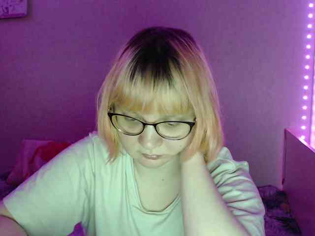 Bonnie_Petite webcam