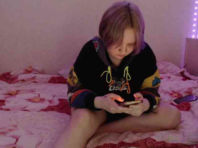 Bonnie_Petite webcam