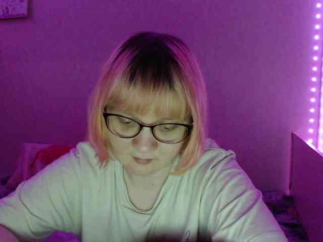 Bonnie_Petite webcam
