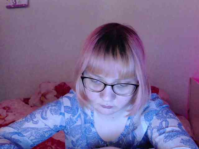 Bonnie-Petite Live Webcam on BongaCams