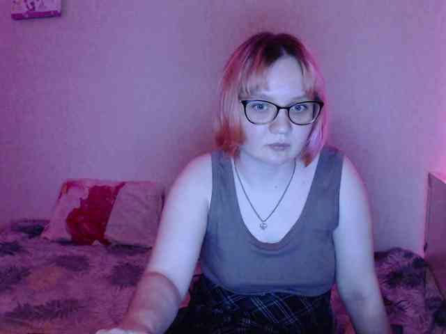 Bonnie_Petite webcam