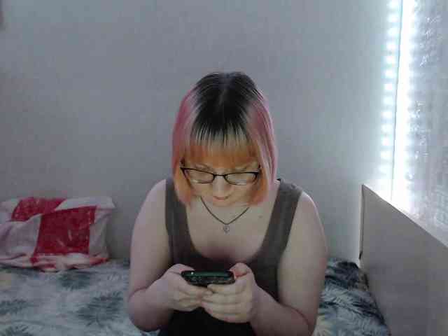 Bonnie_Petite webcam