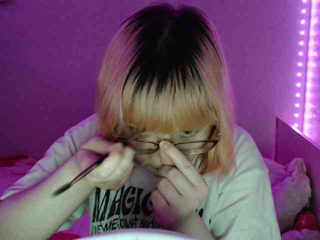 Bonnie_Petite webcam