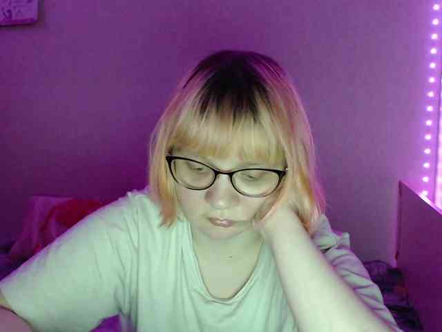 Bonnie_Petite webcam