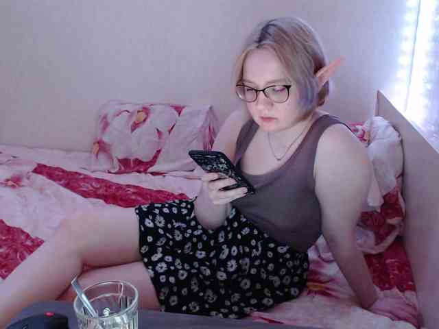 Bonnie_Petite webcam