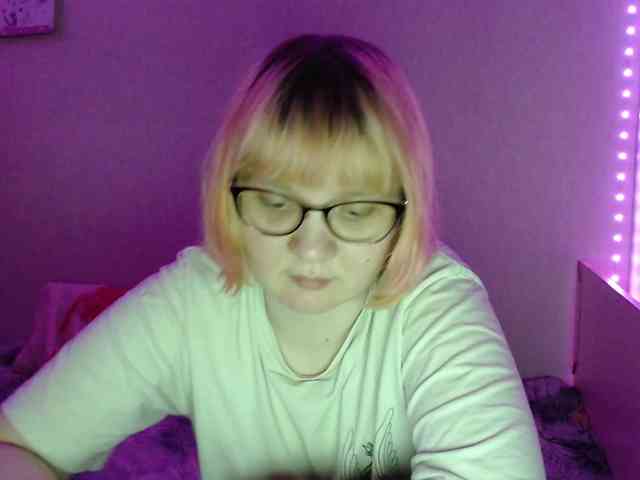 Bonnie_Petite webcam