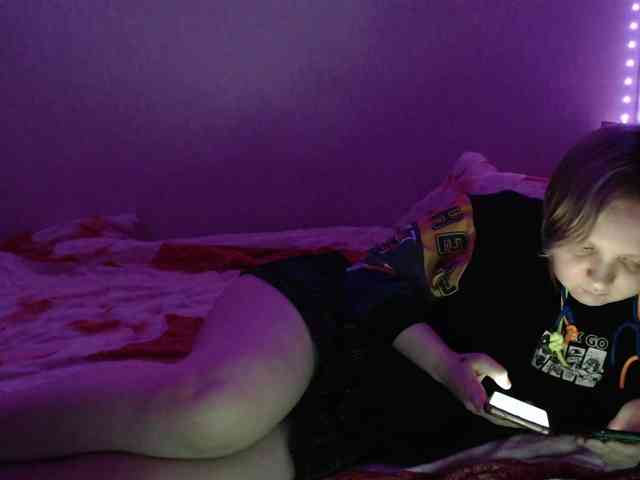 Bonnie_Petite webcam