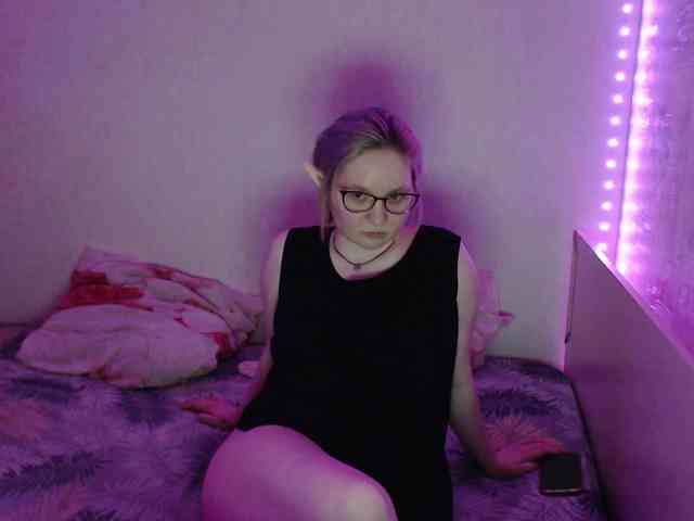 Bonnie_Petite webcam