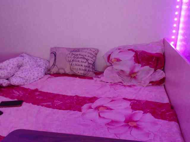 Bonnie_Petite webcam