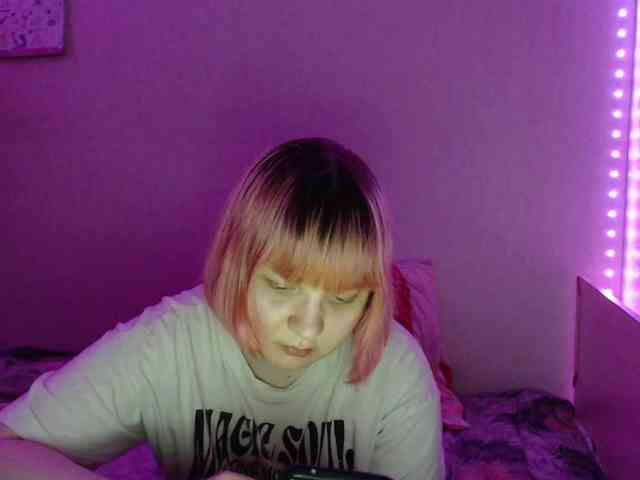 Bonnie_Petite webcam