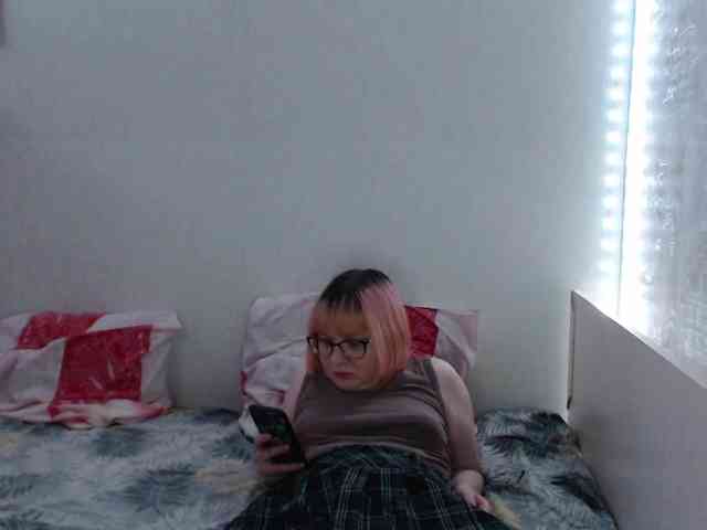 Bonnie_Petite webcam