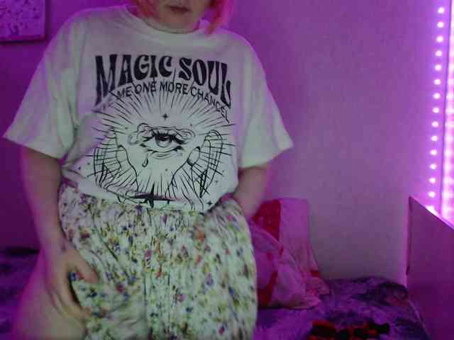 Bonnie_Petite webcam