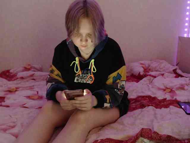 Bonnie_Petite webcam