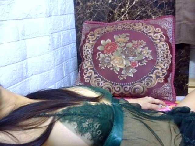 sweetmama17 live cam preview