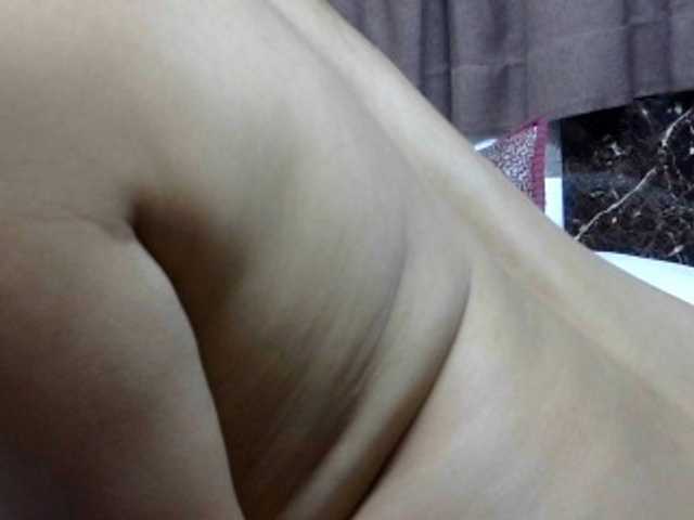sweetmama17 live cam preview