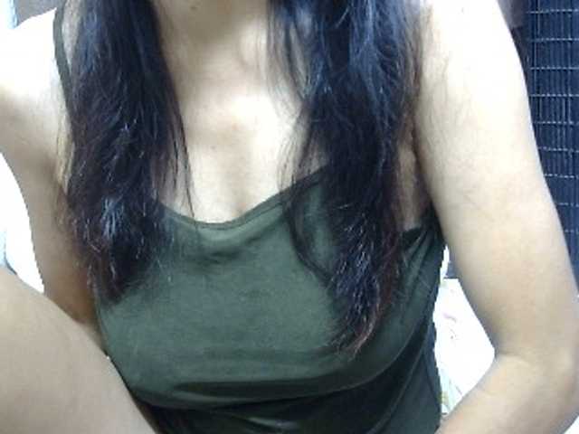 sweetmama17 live cam on BongaCams