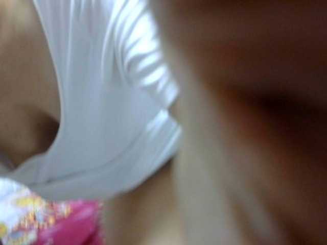 sweetmama17 live cam preview