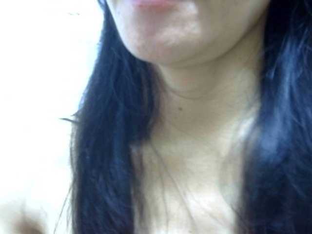 sweetmama17 live cam on BongaCams
