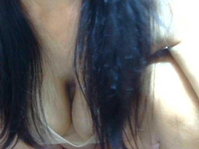 sweetmama17 live cam on BongaCams