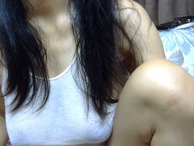 sweetmama17 live cam on BongaCams