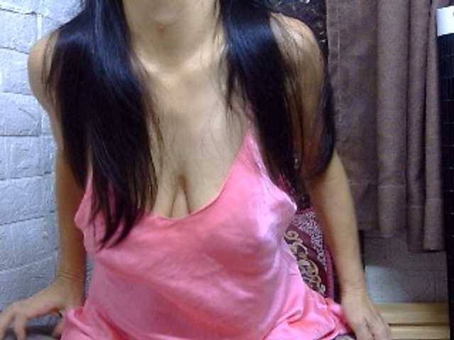 sweetmama17, live now on BongaCams