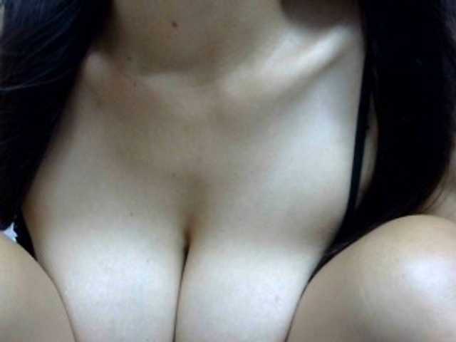 sweetmama17's BongaCams show and profile