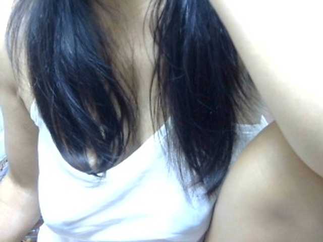 sweetmama17 live cam on BongaCams