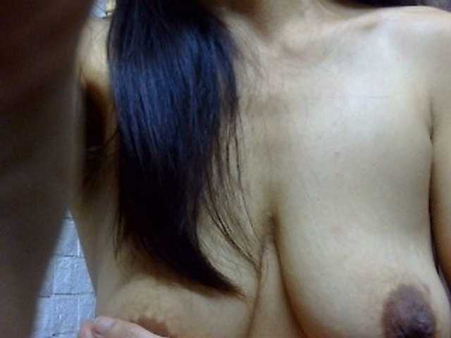sweetmama17, en directo ahora en BongaCams