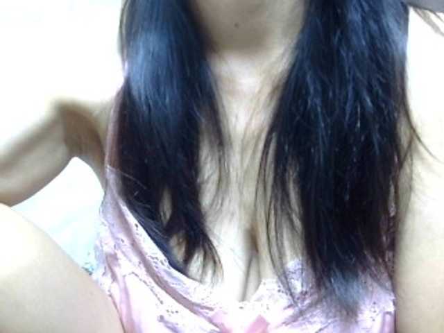sweetmama17 live cam on BongaCams