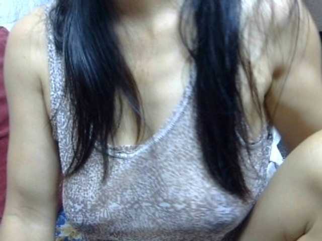 sweetmama17 live cam on BongaCams