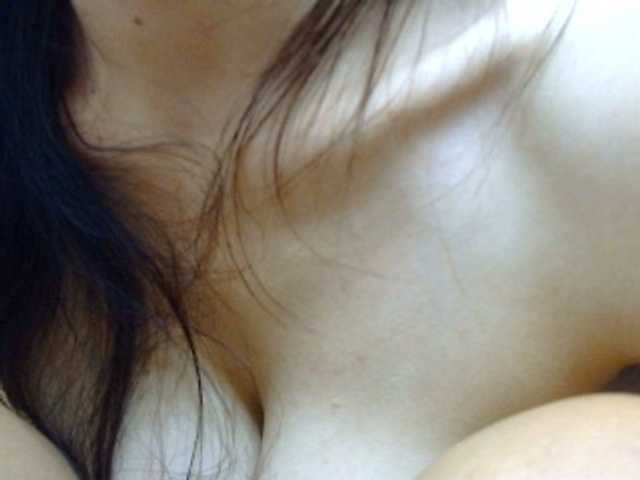 sweetmama17 live cam on BongaCams