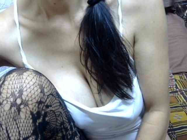 sweetmama17 webcam