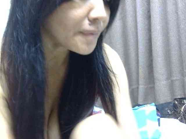 sweetmama17 webcam