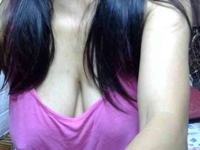 sweetmama17 webcam
