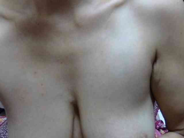 sweetmama17 webcam