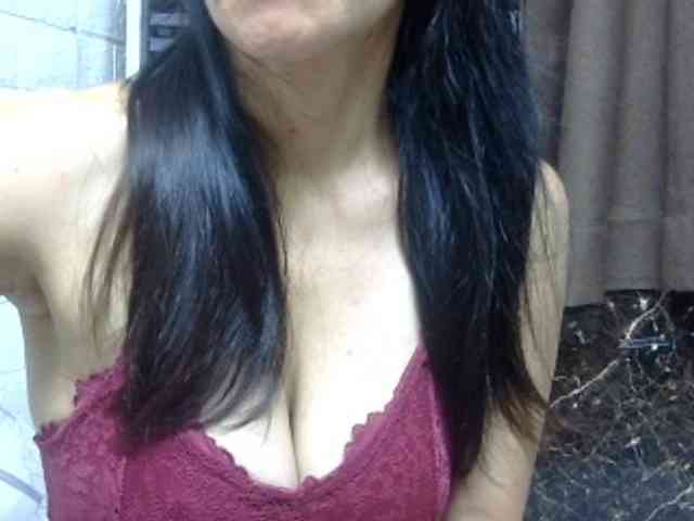 sweetmama17 webcam