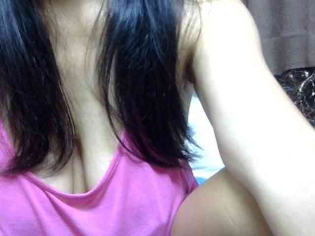 sweetmama17 webcam