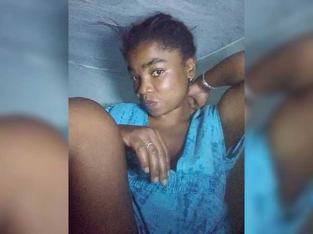 tryciah live cam on BongaCams