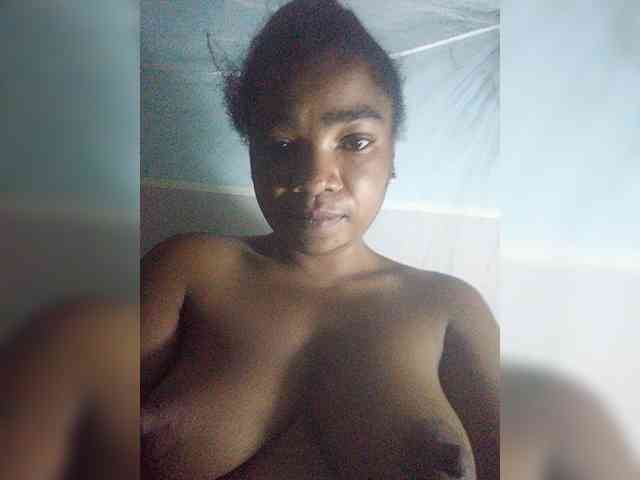 tryciah webcam