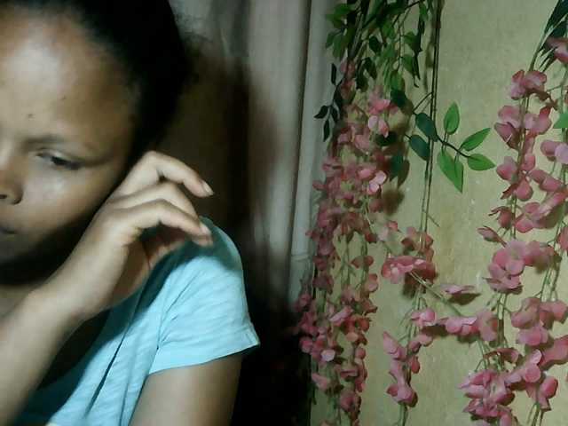 Pussy01lips live cam on BongaCams