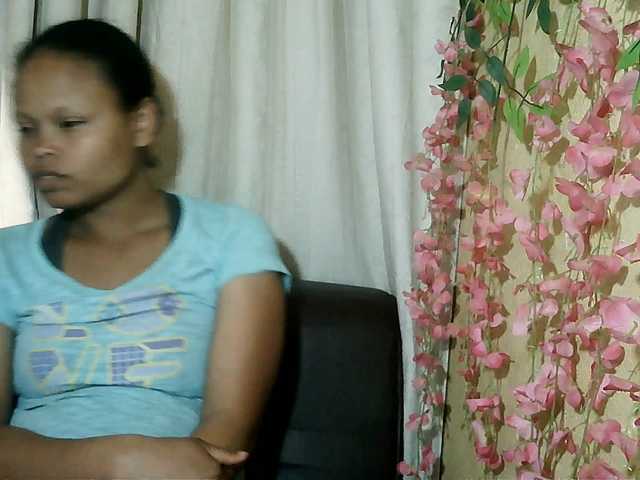Pussy01lips live cam on BongaCams