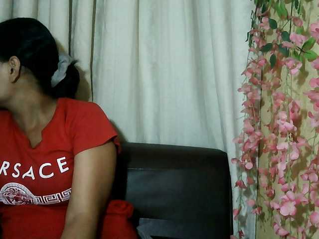 Pussy01lips live cam on BongaCams