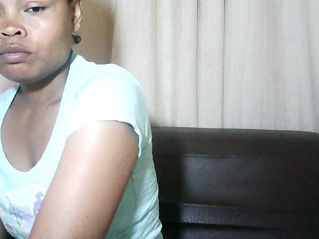 Pussy01lips live cam on BongaCams