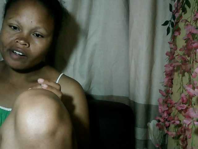 Pussy01lips live cam on BongaCams