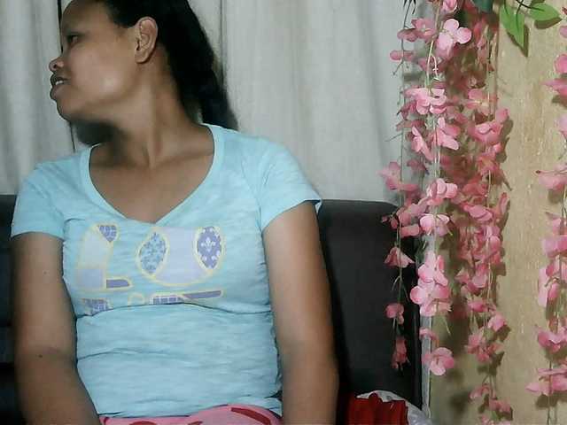 Pussy01lips live cam on BongaCams