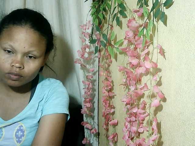 Pussy01lips live cam on BongaCams