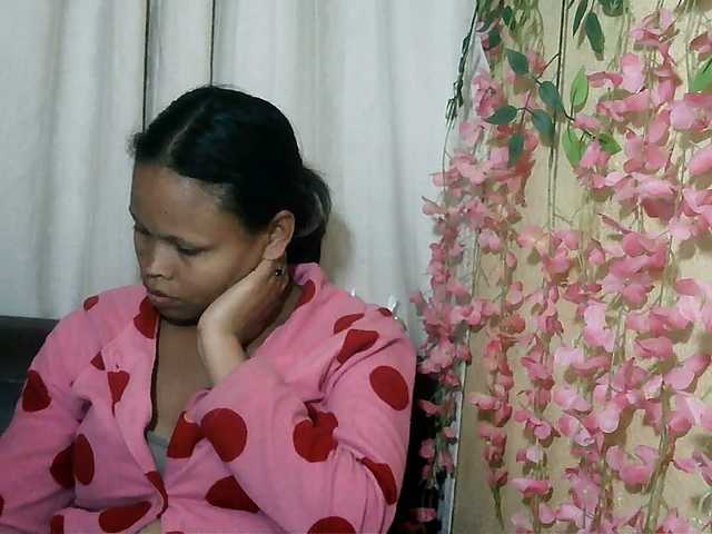 Pussy01lips live cam on BongaCams