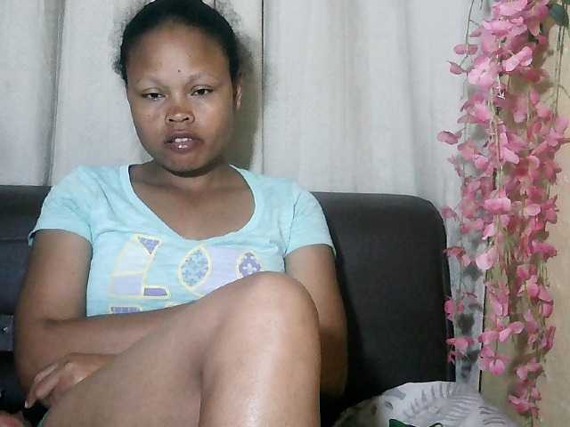 Pussy01lips live cam on BongaCams
