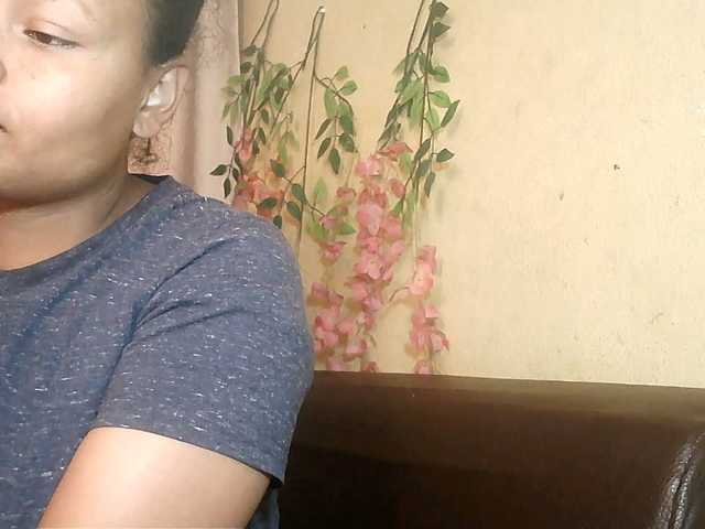 Pussy01lips live cam on BongaCams